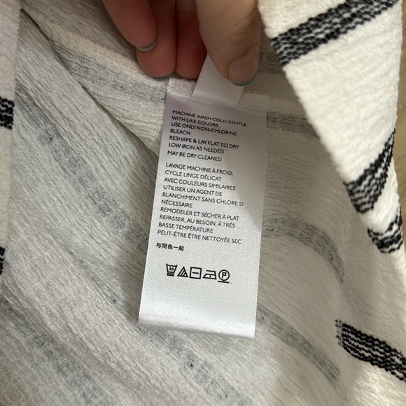 Anthropologie Willa Textured Vertical Stripe VNeck Long Sleeve Blouse Size M - Picture 7 of 8